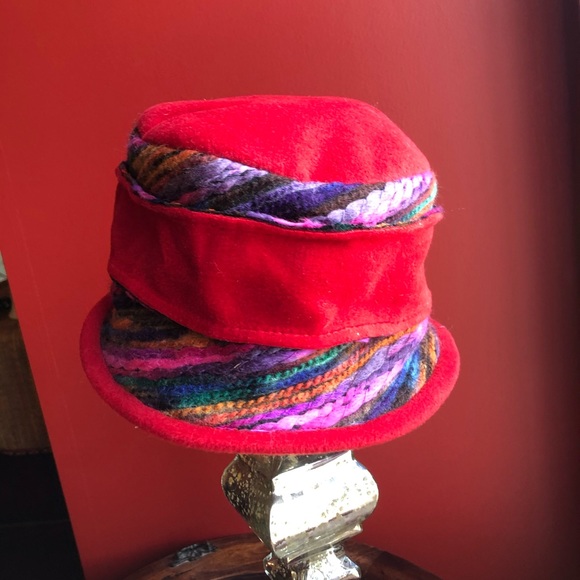 Red CC multi color yarn fleece beaded hat - Picture 3 of 8